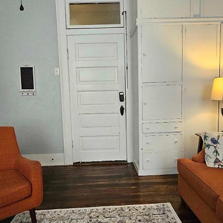 Mins From Downtown & Dining, Dauphin Darling 2 Apartment Mobile Exterior photo