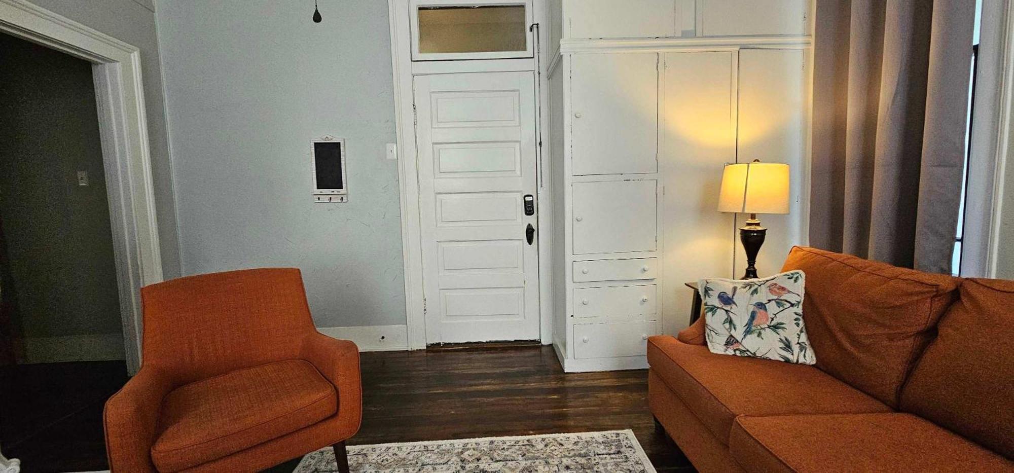 Mins From Downtown & Dining, Dauphin Darling 2 Apartment Mobile Exterior photo